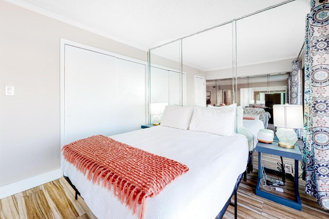 Serenity By The Sea Galveston Exterior photo